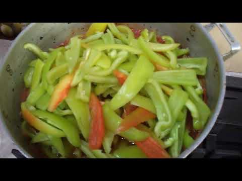 Видео: Лечо на зиму из болгарского перца и томатной пасты. Легко и вкусно