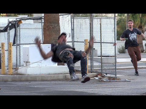 Видео: Розыгрыш с рюкзаком-приманкой возвращается!