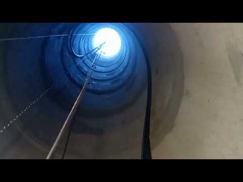 Видео: Плывун в колодце . углубление колодца абисинской скважиной .