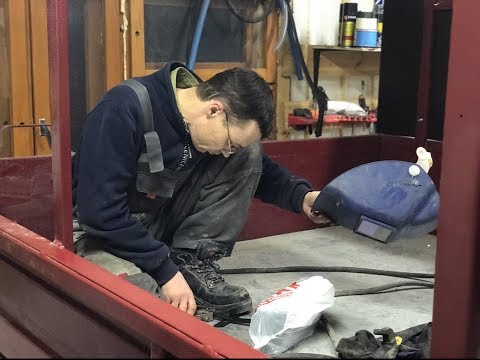 Видео: Газель ЖИзЕЛЬ, установка СТЕКЛОПОДЪЕМНИКОВ и ДВЕРНЫХ КАРТ