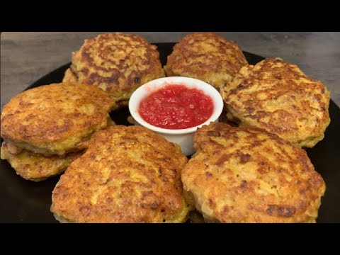 Видео: Мясные оладьи с жареным луком. Meat pancakes with fried onions.