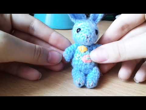 Видео: Обзор новой игрушки - зайца. Пасхальный заяц крючком. Knittagram.