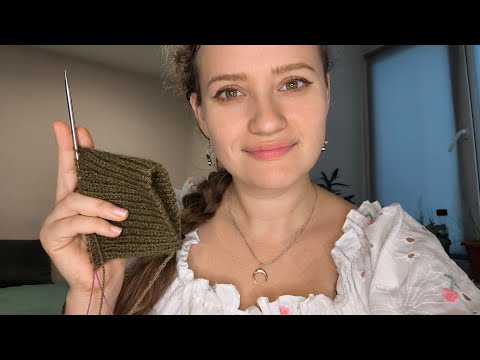 Видео: Простая Жизнь в прямом эфире Вяжет Спицами Гетры 🧶🧶🧶