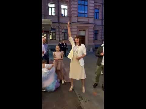 Видео: Свадьба Юлии Зиминой. Лариса Гузеева с дочерью на свадьбе.