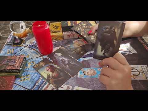 Видео: Какво го привлича 🧲 у вас 💥 Любовно Таро ❤️👨‍❤️‍👨💫