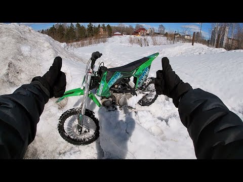 Видео: СНЕЖНАЯ Покатушка На Питбайке По Лесу и Полям [GoPro]