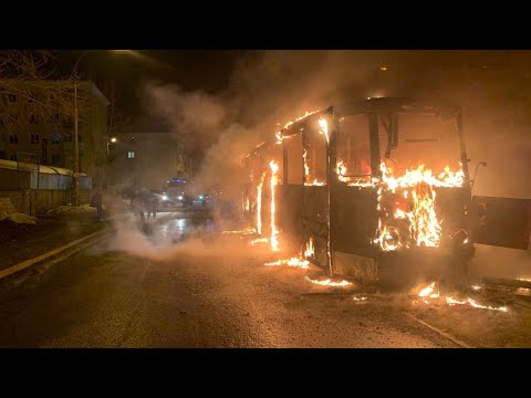 Видео: Предпоследний трамвай сгорел дотла. Real video