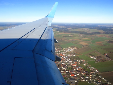 Видео: Посадка в Меммингене Boeing 737-800 Победа