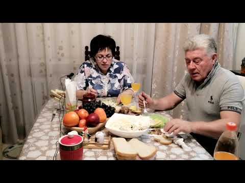 Видео: 489 .ГОЛОДНЫЙ ПЁС. ЛУКОВЫЙ САЛАТ. УЖИН С МУЖЕМ.