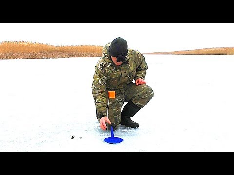 Видео: Жерлицы. Зимняя рыбалка на щуку. Рыбалка на льду. Опасный лёд, проталины.