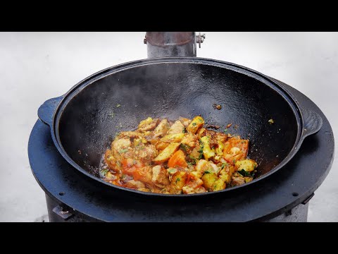 Видео: Как приготовить ОДЖАХУРИ в КАЗАНЕ. Жареный КАРТОФЕЛЬ с МЯСОМ в КАЗАНЕ по-грузински.