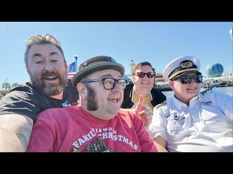 Видео: Незабываемые впечатления от Disney Springs — тур на катере Amphicar (4 человека в маленькой лодке...