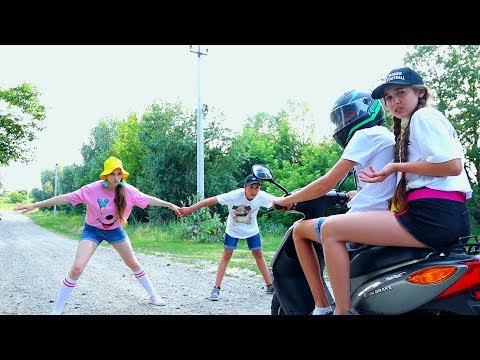 Видео: СЁСТРЫ НЕ ПОДЕЛИЛИ ЖЕНИХОВ!!!