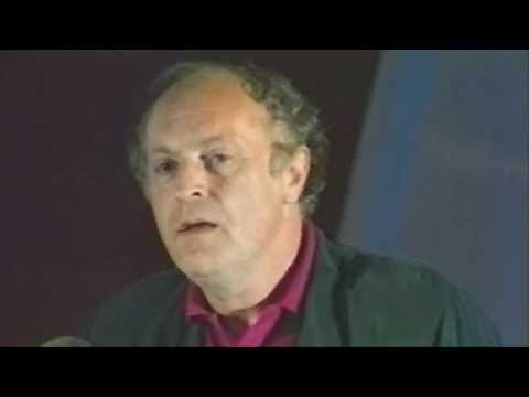 Видео: Joseph Brodsky recites "Nature Morte" / Иосиф Бродский, "Натюрморт" 1989 (subtitled Eng, Rus)