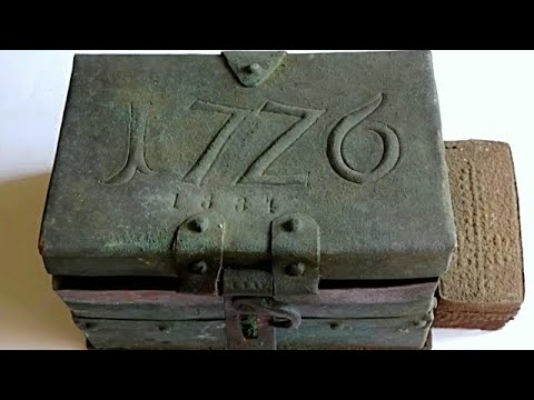 Видео: ПРИ РЕМОНТЕ СЛУЧАЙНО НАШЛИ КАПСУЛУ ВРЕМЕНИ И НЕ ОДНУ.