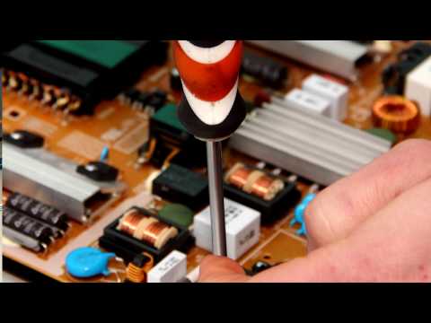 Видео: Ремонт телевизора Samsung UE55F7000AE - при включении загорается подсветка и уходит в перезапуск