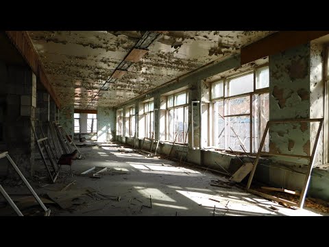 Видео: Заброшенная столовая ЗабГОКа. Отголоски СССР.