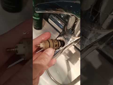 Видео: Ремонт картриджа смесителя для ванны душ фирмы grohe