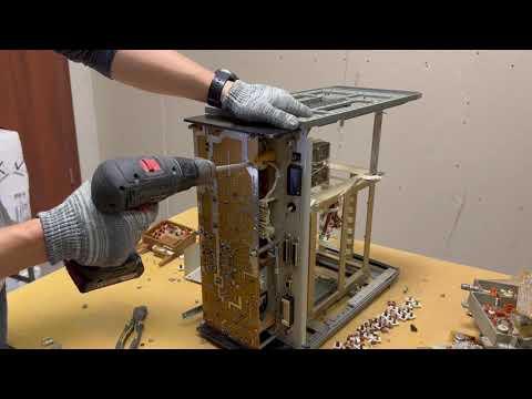 Видео: Разобрали Измеритель комплексных коэффициентов передачи Р4-38