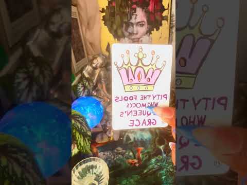 Видео: Кармическая женщина грустит и растеряна из-за ухода ДМ/Этот финал кажется ей сюрреалистичным 🫤