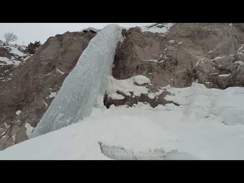 Видео: Ледяной водопад Азау. Эльбрус.