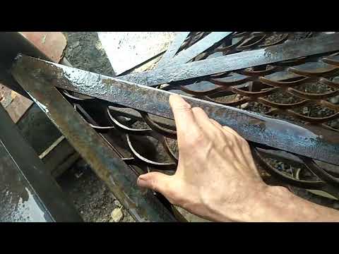 Видео: Винтовая лестница из металла размер ступенек