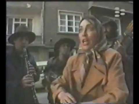 Видео: Улицата 1994 - Малкият човек