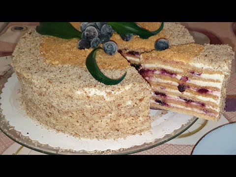 Видео: Френска селска торта с крема сирене,заквасена сметана и сладко от боровинки!Cake Medovik!
