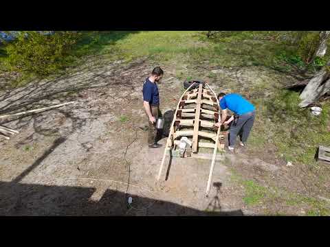 Видео: Дерев'яно-фанерний човен "Утенок" 3 частина. Установка шпангоутів на стапель