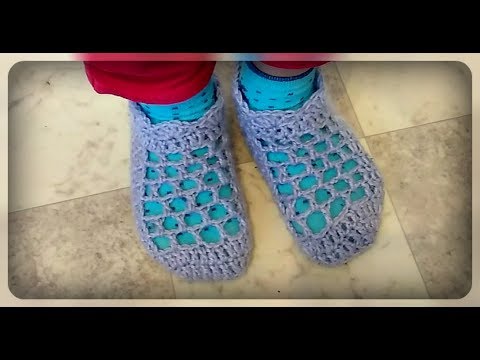 Видео: Ажурные детские следки крючком