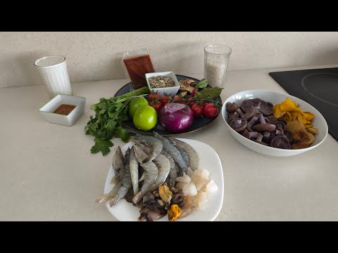 Видео: ТОМ ЯМ по-РУССКИ из наших грибов! Готовим с зимними опятами, лисичками и фиолетовой рядовкой