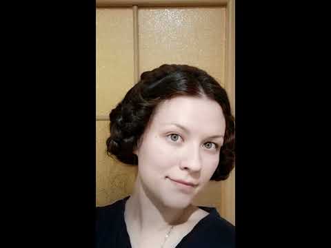 Видео: Как сделать средневековую причёску