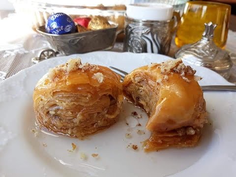 Видео: Лесна баклава с една кора