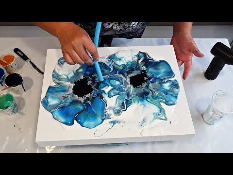 Видео: Мой первый деконструированный цветок 💙 Потрясающая акриловая заливка с синими и золотыми оттенками