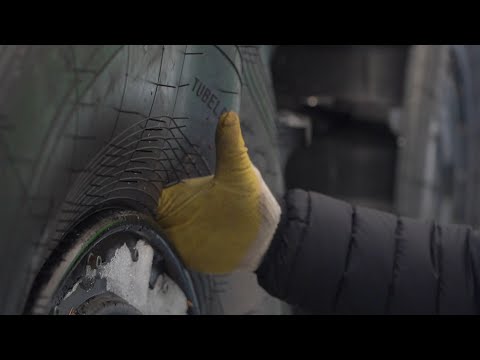 Видео: Вездеходы "ТРЕКЕР". Порвали шину АГ-2 на зимней рыбалке!!!