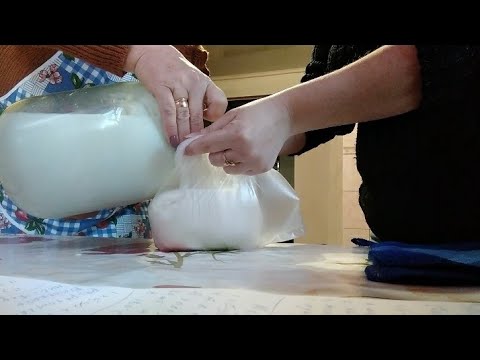 Видео: Сырковая масса как в магазине из домашнего коровьего молока !!!