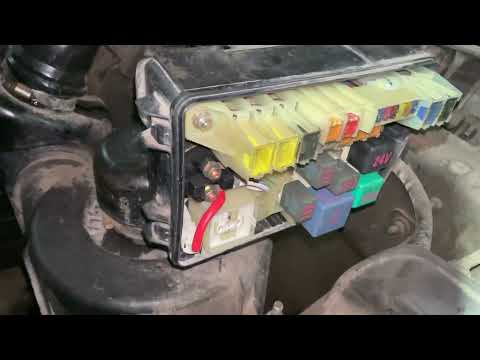 Видео: Установка свечей накала на двигатель  S05C, J05C и подобные.