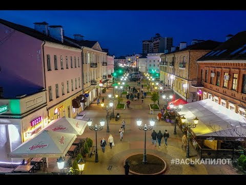 Видео: Советская - улица фонарей и самая популярная пешеходная улочка в Бресте