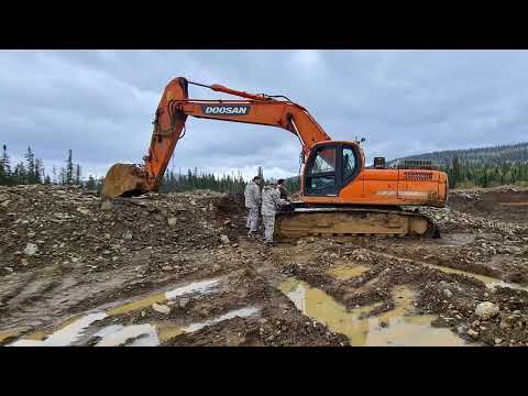 Видео: Золотая лихорадка: реки Красноярского края под ударом старателей (HD)
