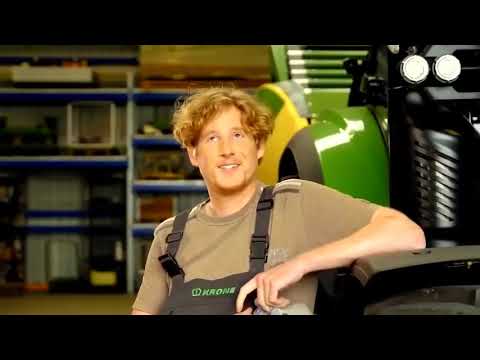 Видео: Девушки за рулем на тракторе ! Это надо видеть