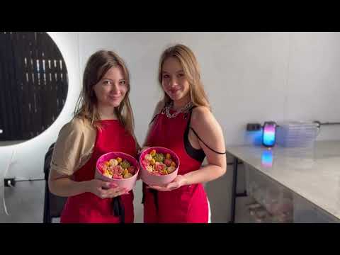 Видео: Шоколадные цветы в шляпной коробке Grizzly Nuts