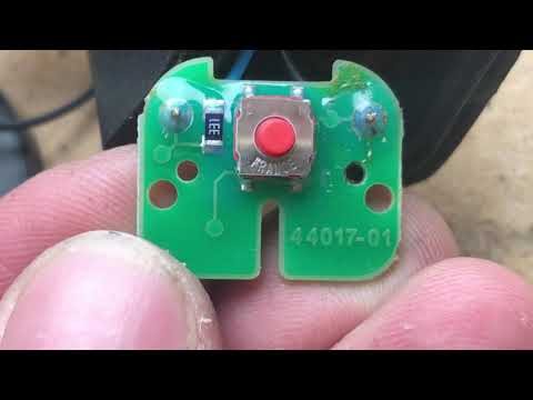 Видео: Задний стеклоочиститель бмв. Не открывается Стекло багажника бмв. Закис дворник задней двери bmw.