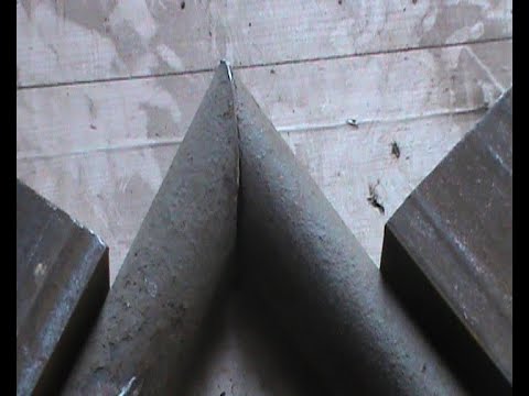 Видео: Как стыковать 2 трубы под любым углом, даже если забыл всю геометрию