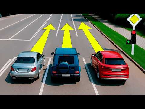 Видео: Кому разрешено проехать прямо на перекрестке?