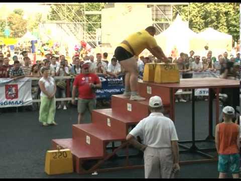 Видео: Самый Сильный человек планеты 2011