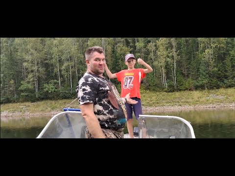 Видео: РЫБАЛКА/КВХ/БИРЮСИНСКИЙ ЗАЛИВ/ПЕРВАЯ ЩУКА СЫНА/ТЯГАЕМ ОКУНЕЙ/НОЧЬ В ЛОДКЕ/