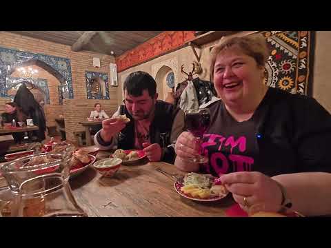 Видео: Решили обмыть машину в любимом кафе.