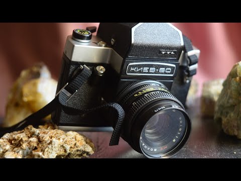 Видео: Киев-60 TTL  среднеформатная фотокамера