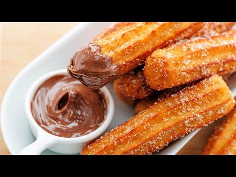 Видео: Попробовала приготовить Чуррос! Испанские пончики с шоколадным кремом! Homemade Churros Recipe!