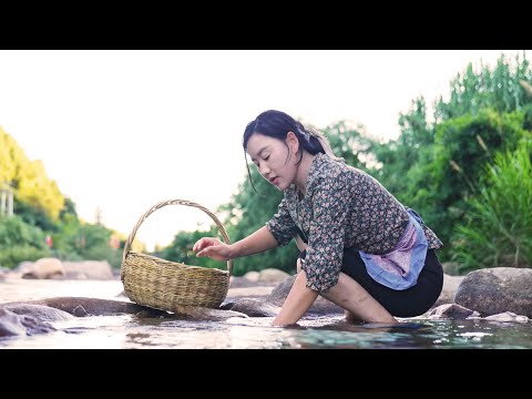 Видео: Юэбин из яичного желтка, сладкие и мягкие, Романтика также в дровах, рисе, масле и соли.